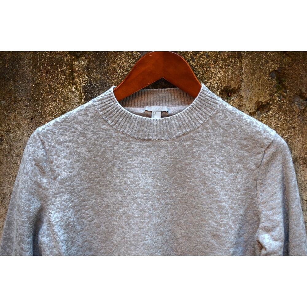 COS Textured Gray Crewneck Sweater Size Small - Picture 2 of 4